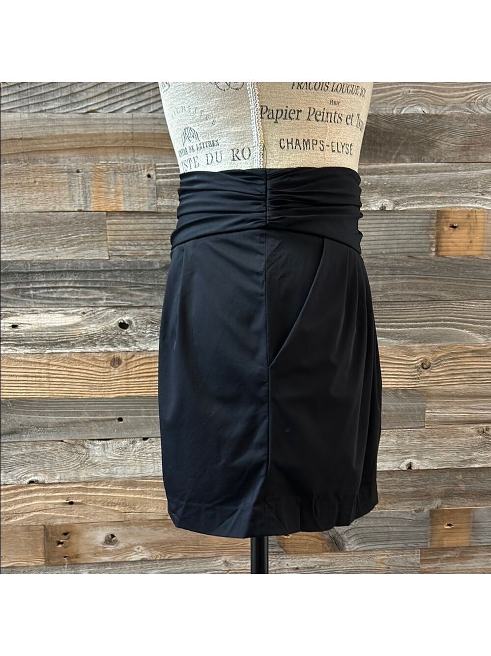 DVF Athletic Casual Skirt, Size 4 - Picture 3 of 7